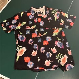 Black & Floral Vacation Button-Up